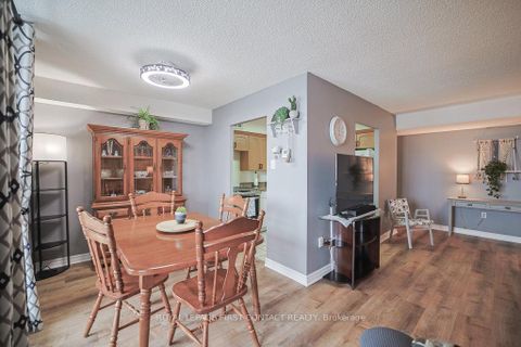 Photo 10 at 808 - 20 William Roe Boulevard, Central Newmarket, Newmarket