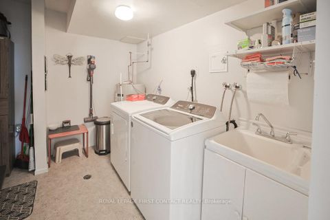 Photo 21 at 808 - 20 William Roe Boulevard, Central Newmarket, Newmarket