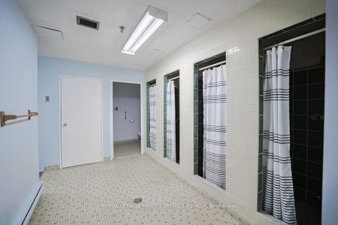 Photo 26 at 808 - 20 William Roe Boulevard, Central Newmarket, Newmarket