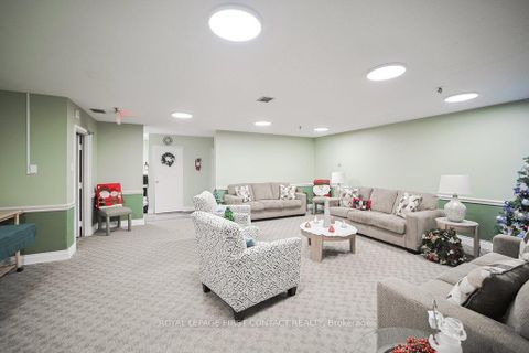 Photo 30 at 808 - 20 William Roe Boulevard, Central Newmarket, Newmarket