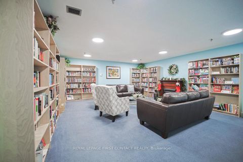 Photo 33 at 808 - 20 William Roe Boulevard, Central Newmarket, Newmarket