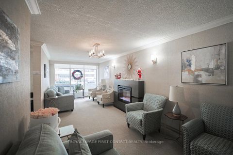 Photo 34 at 808 - 20 William Roe Boulevard, Central Newmarket, Newmarket