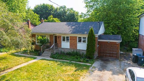 Photo 3 at 22 Hopecrest Crescent, Kennedy Park, Toronto