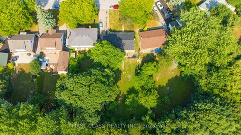 Photo 7 at 22 Hopecrest Crescent, Kennedy Park, Toronto