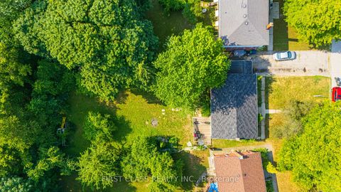 Photo 8 at 22 Hopecrest Crescent, Kennedy Park, Toronto