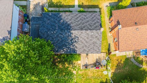 Photo 12 at 22 Hopecrest Crescent, Kennedy Park, Toronto