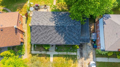 Photo 13 at 22 Hopecrest Crescent, Kennedy Park, Toronto