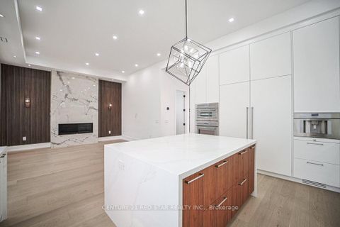 Photo 7 at 1 Frankwood Road, Queensway, Toronto