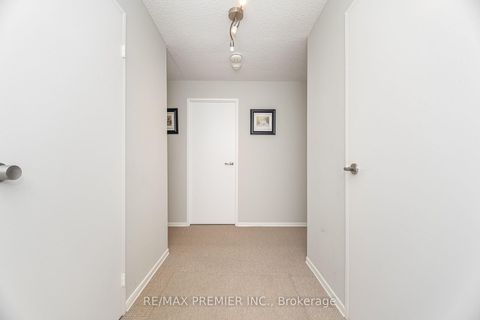 Photo 10 at 1602 - 475 The West Mall, Etobicoke West Mall, Toronto