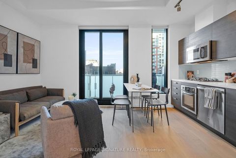 Photo 1 at 606 - 11 Charlotte Street, Waterfront Communities C1, Toronto