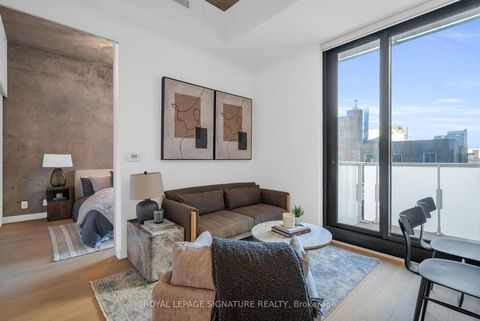 Photo 3 at 606 - 11 Charlotte Street, Waterfront Communities C1, Toronto