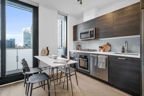 Photo 6 at 606 - 11 Charlotte Street, Waterfront Communities C1, Toronto