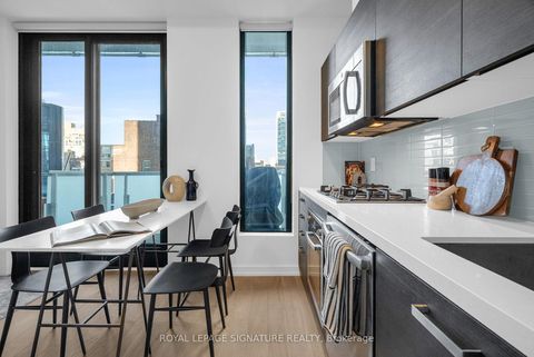 Photo 7 at 606 - 11 Charlotte Street, Waterfront Communities C1, Toronto