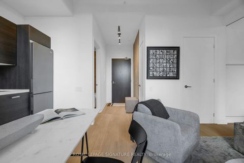 Photo 11 at 606 - 11 Charlotte Street, Waterfront Communities C1, Toronto