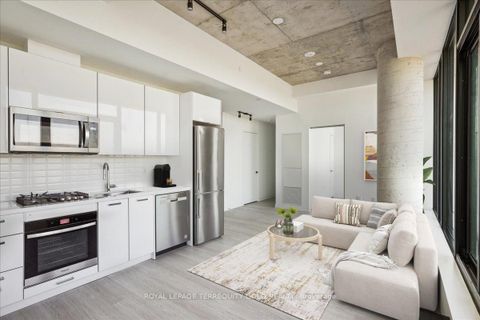 Photo 4 at 2003 - 195 McCaul Street E, Chinatown, Toronto