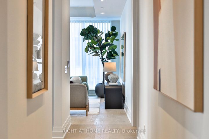 Photo 2 at 302 - 10 Prince Arthur Avenue, Annex, Toronto