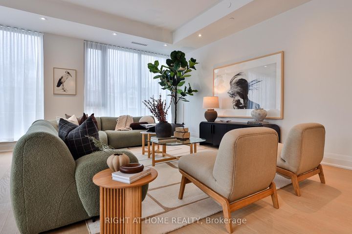 Photo 4 at 302 - 10 Prince Arthur Avenue, Annex, Toronto