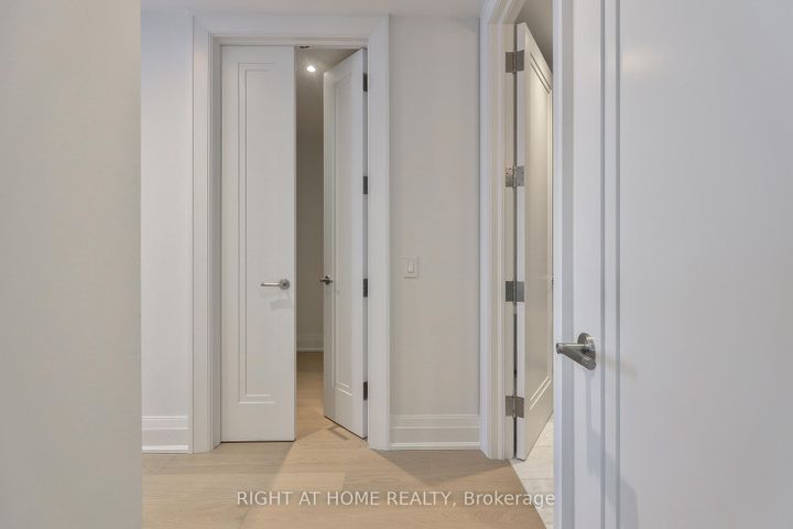 Photo 14 at 302 - 10 Prince Arthur Avenue, Annex, Toronto