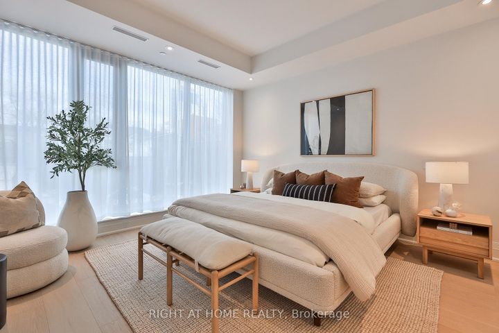 Photo 15 at 302 - 10 Prince Arthur Avenue, Annex, Toronto