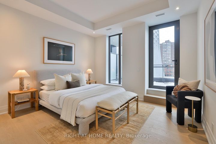 Photo 20 at 302 - 10 Prince Arthur Avenue, Annex, Toronto