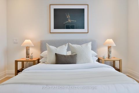 Photo 21 at 302 - 10 Prince Arthur Avenue, Annex, Toronto