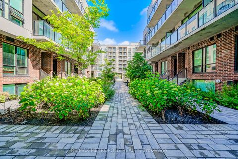 Photo 6 at 29 - 871 Sheppard Avenue W, Clanton Park, Toronto