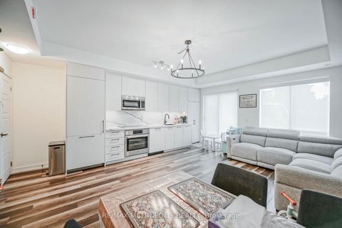 Photo 9 at 29 - 871 Sheppard Avenue W, Clanton Park, Toronto