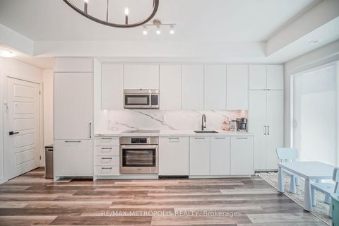 Photo 11 at 29 - 871 Sheppard Avenue W, Clanton Park, Toronto