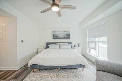 Photo 27 at 29 - 871 Sheppard Avenue W, Clanton Park, Toronto