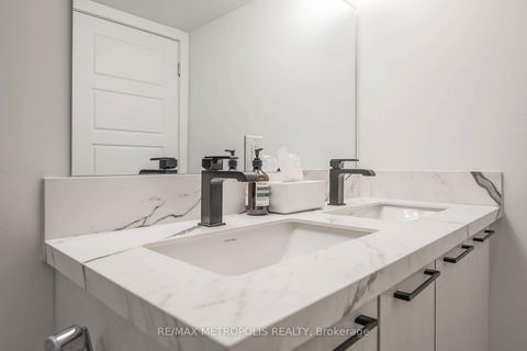 Photo 33 at 29 - 871 Sheppard Avenue W, Clanton Park, Toronto