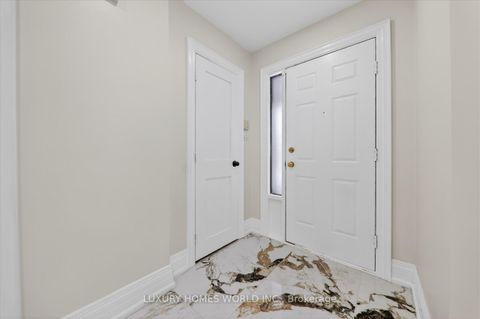 Photo 8 at 1 Arisaig Drive, Maple, Vaughan