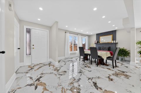 Photo 9 at 1 Arisaig Drive, Maple, Vaughan