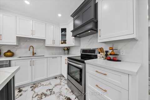 Photo 17 at 1 Arisaig Drive, Maple, Vaughan