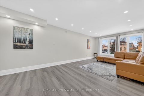 Photo 22 at 1 Arisaig Drive, Maple, Vaughan