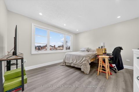 Photo 28 at 1 Arisaig Drive, Maple, Vaughan