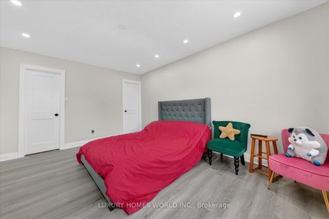 Photo 36 at 1 Arisaig Drive, Maple, Vaughan