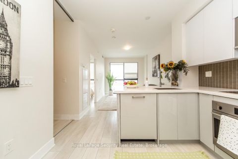 Photo 5 at 314 - 2916 Highway 7 Road, Concord, Vaughan