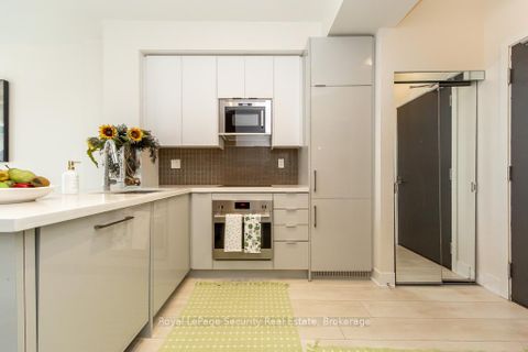 Photo 15 at 314 - 2916 Highway 7 Road, Concord, Vaughan