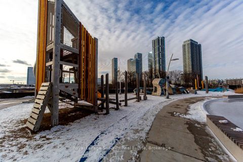 Photo 33 at 314 - 2916 Highway 7 Road, Concord, Vaughan