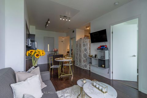 Photo 6 at 712 - 215 Fort York Boulevard, Waterfront Communities C1, Toronto