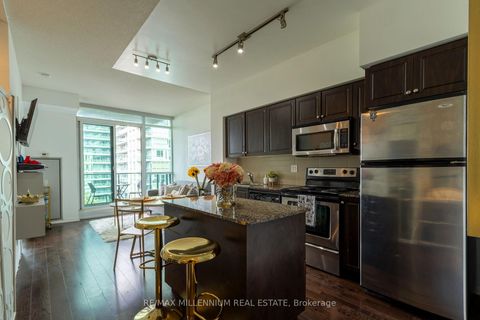 Photo 7 at 712 - 215 Fort York Boulevard, Waterfront Communities C1, Toronto