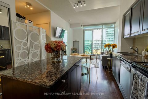 Photo 8 at 712 - 215 Fort York Boulevard, Waterfront Communities C1, Toronto