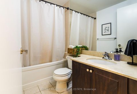 Photo 12 at 712 - 215 Fort York Boulevard, Waterfront Communities C1, Toronto