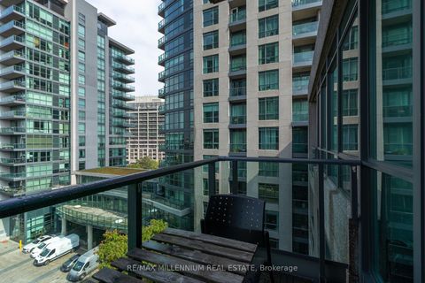 Photo 15 at 712 - 215 Fort York Boulevard, Waterfront Communities C1, Toronto