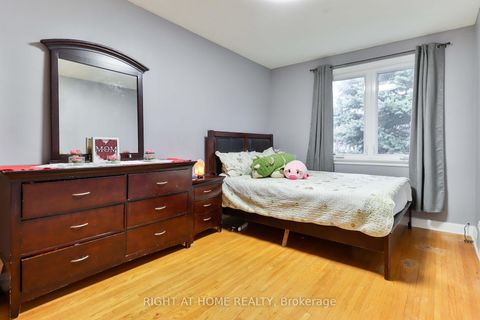 Photo 32 at 17 Rambler Place, Jane Heights, Toronto