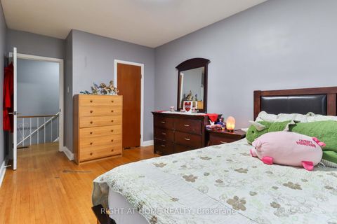 Photo 34 at 17 Rambler Place, Jane Heights, Toronto