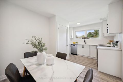 Photo 3 at 752 Glenforest Street, Northglen, Oshawa