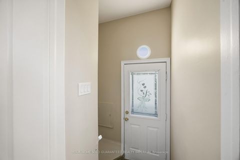 Photo 8 at 752 Glenforest Street, Northglen, Oshawa