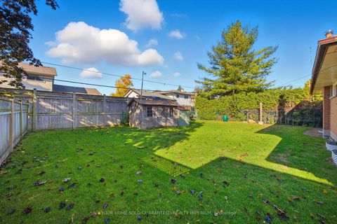 Photo 12 at 752 Glenforest Street, Northglen, Oshawa