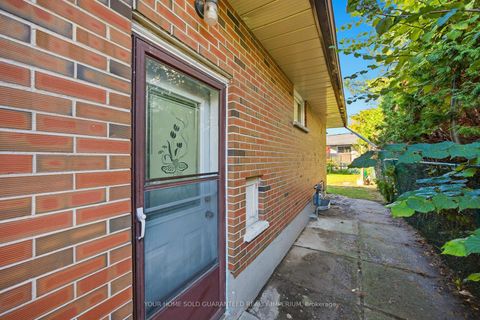 Photo 13 at 752 Glenforest Street, Northglen, Oshawa